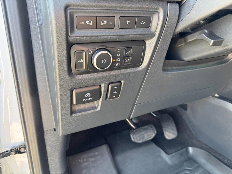 Used 2022 Ford F150 Lariat w/ Max Trailer Tow Package image 17