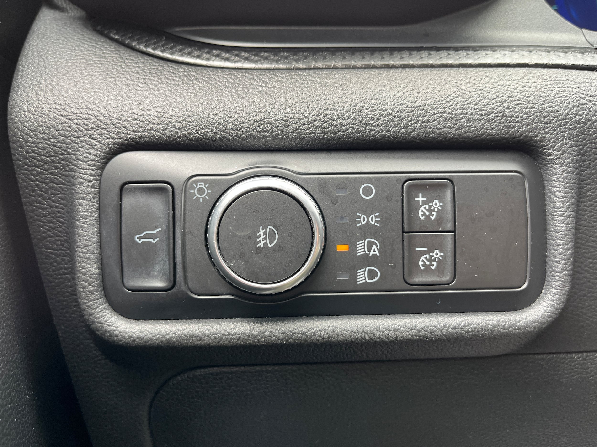 Certified 2020 Ford Explorer ST w/ Premium Technology Package AWD/4WD image 23
