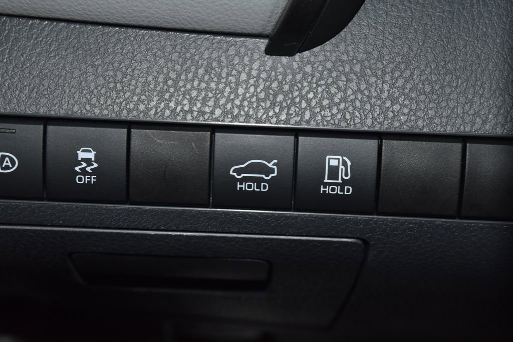 Used 2022 Toyota Camry LE w/ Carpet Mat Package (TMS) FWD image 17