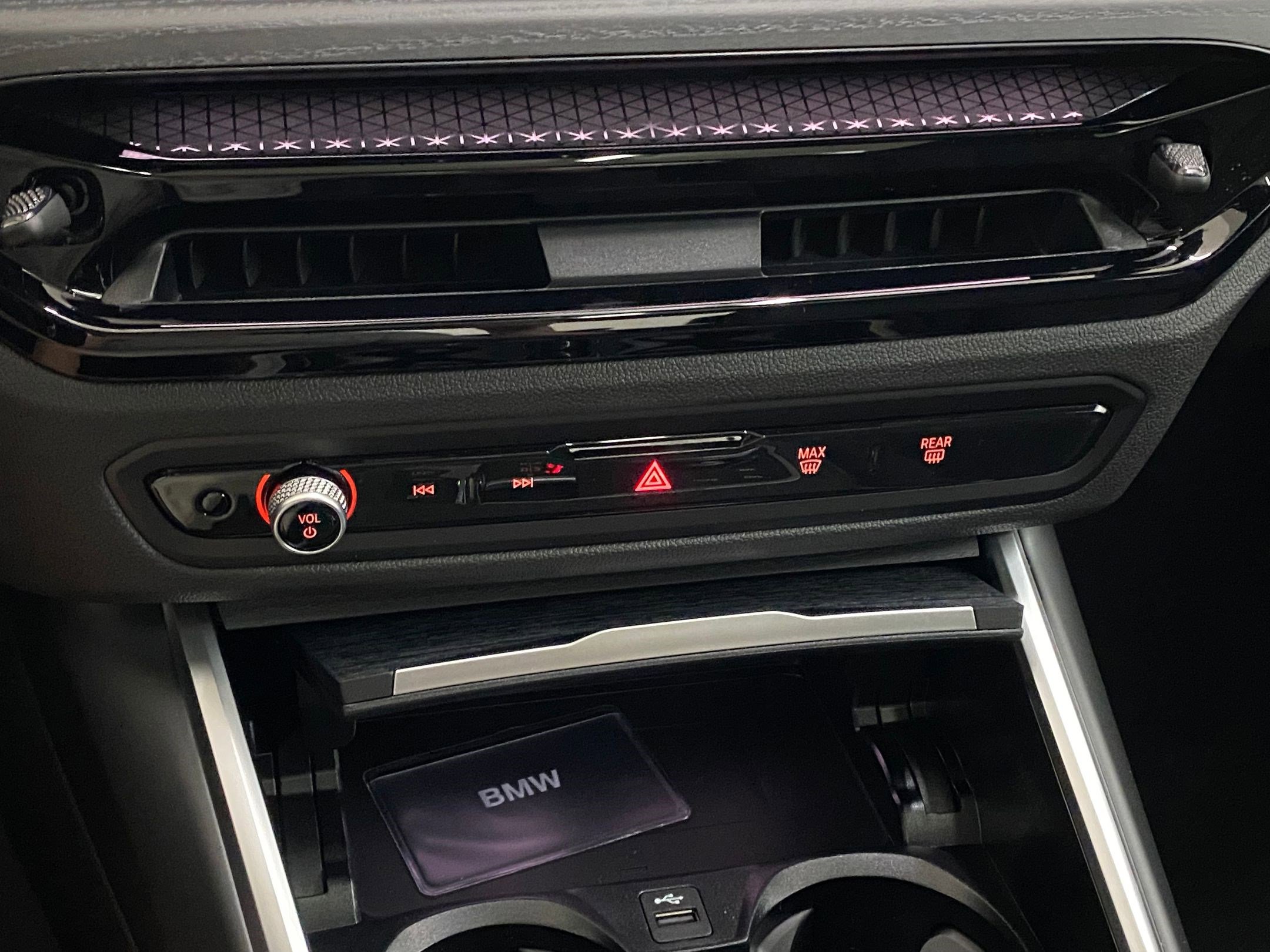 New 2025 BMW 330i xDrive Sedan w/ Convenience Package image 18