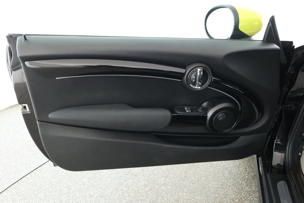 Used 2023 MINI Cooper SE image 9