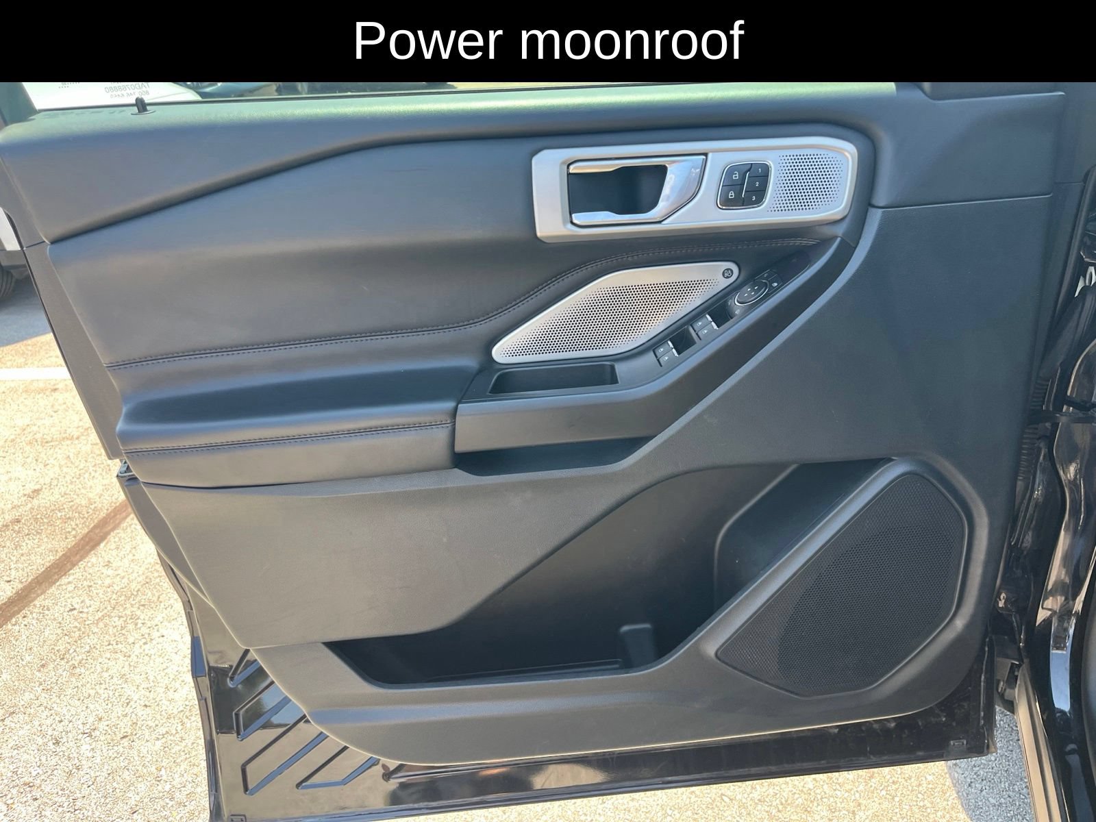 Used 2020 Ford Explorer Platinum w/ Premium Technology Package AWD/4WD image 10