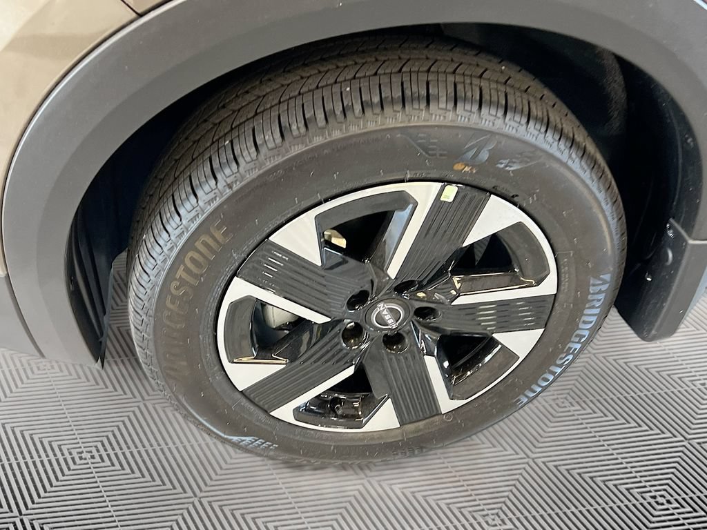 New 2026 Nissan Kicks SV w/ Cold Weather Package AWD/4WD image 27