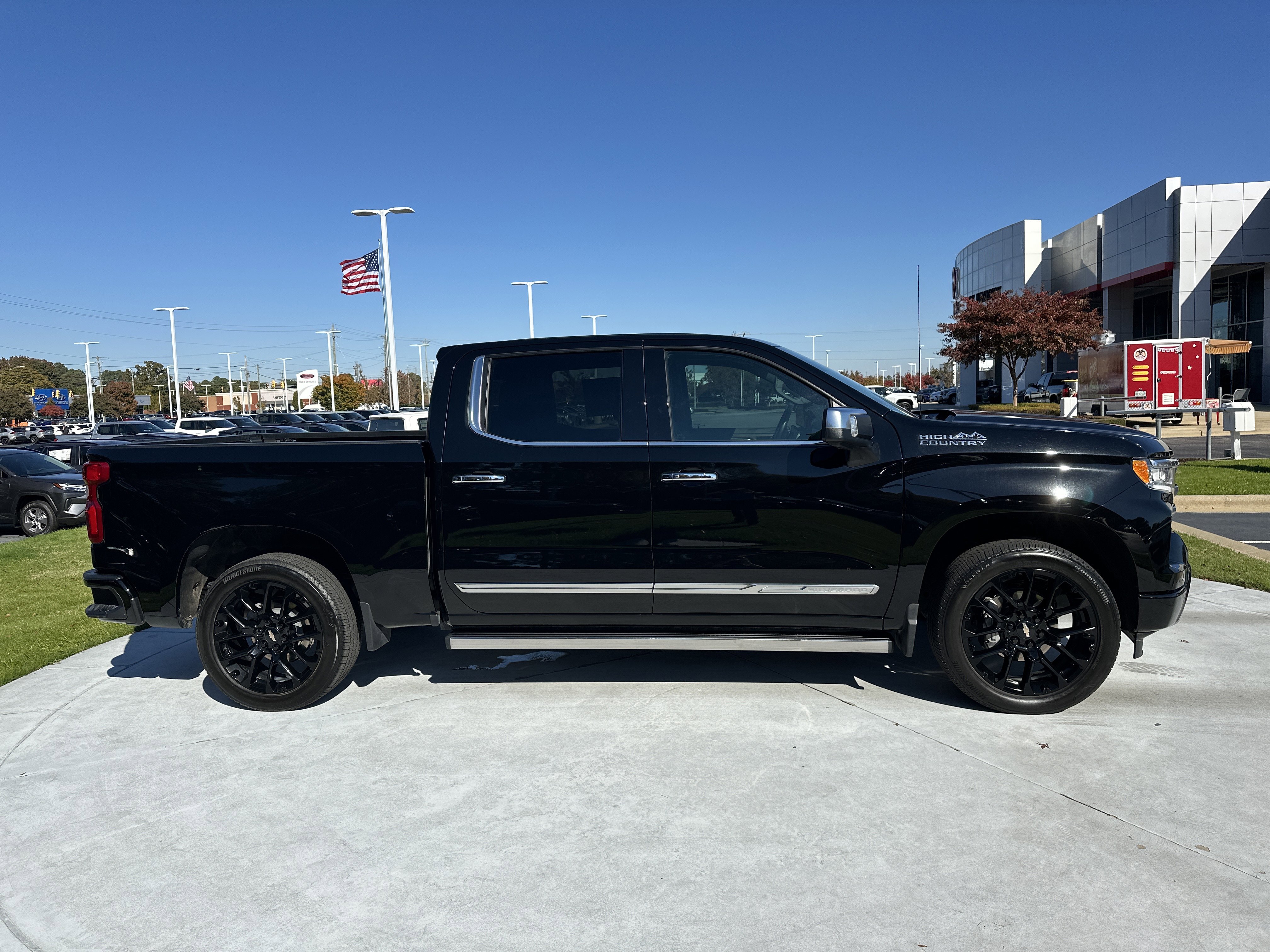 Used 2024 Chevrolet Silverado 1500 High Country w/ High Country Premium Package image 11