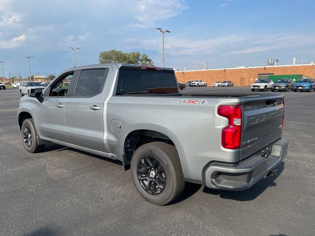Used 2026 Chevrolet Silverado 1500 RST AWD/4WD image 3