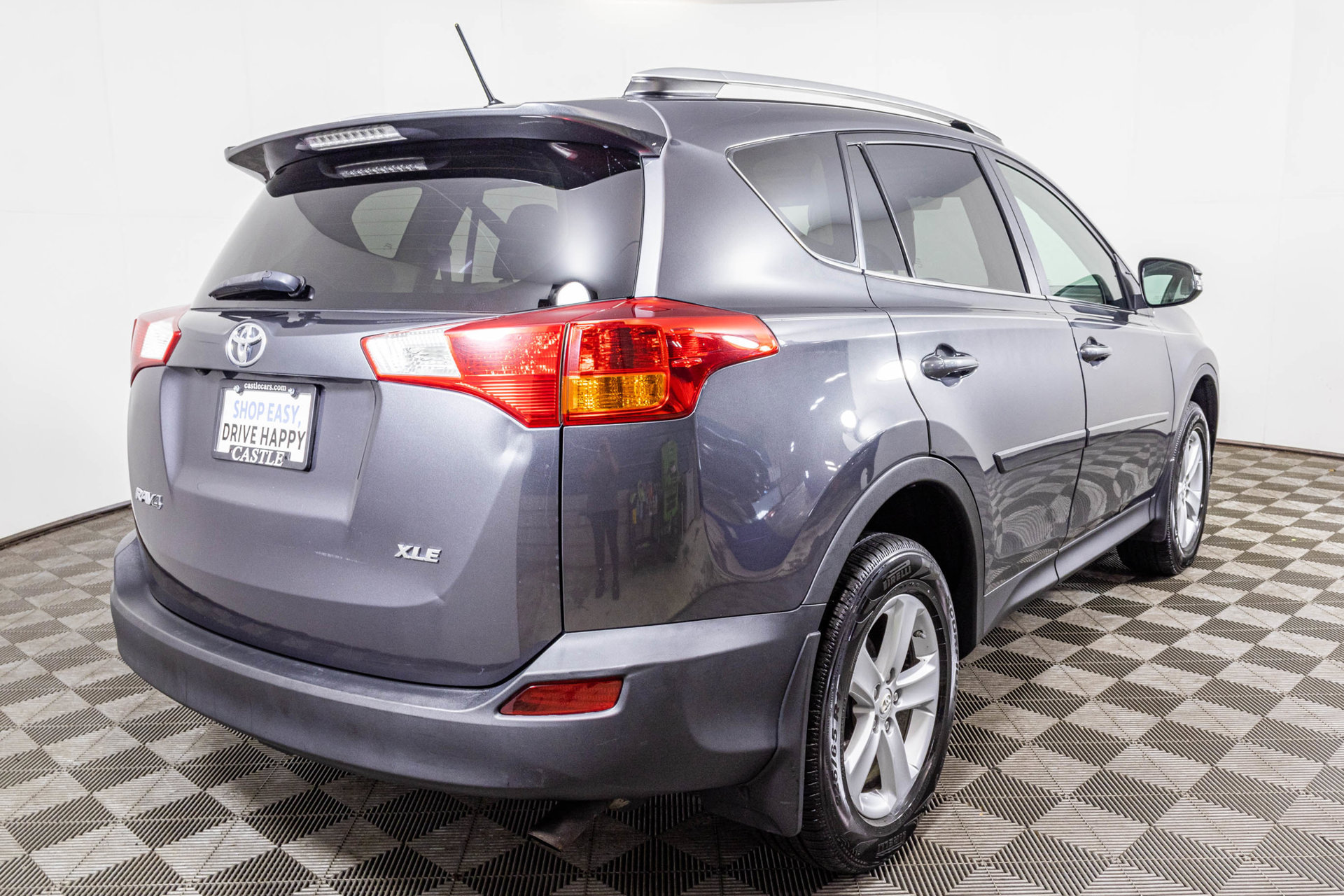 Used 2013 Toyota RAV4 XLE FWD image 16