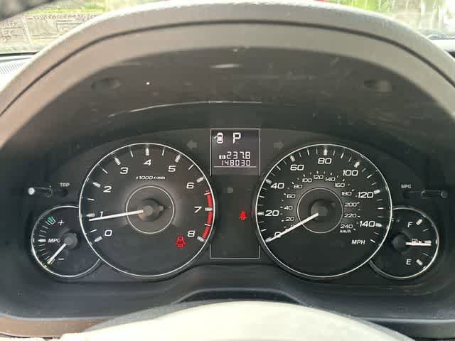 Used 2011 Subaru Outback 2.5i Premium AWD/4WD image 6