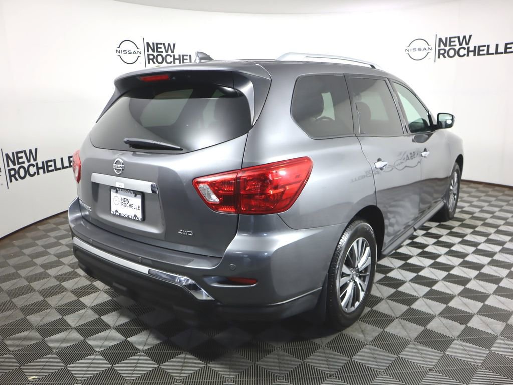 Used 2019 Nissan Pathfinder S image 5