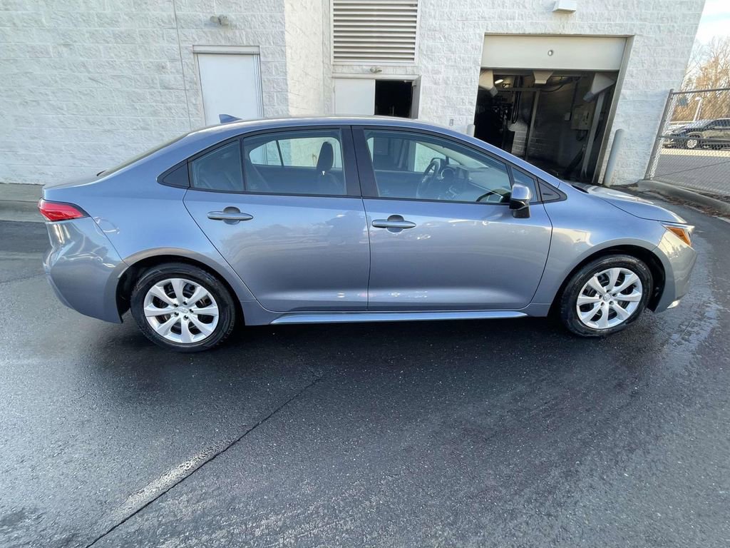 Used 2023 Toyota Corolla LE image 11