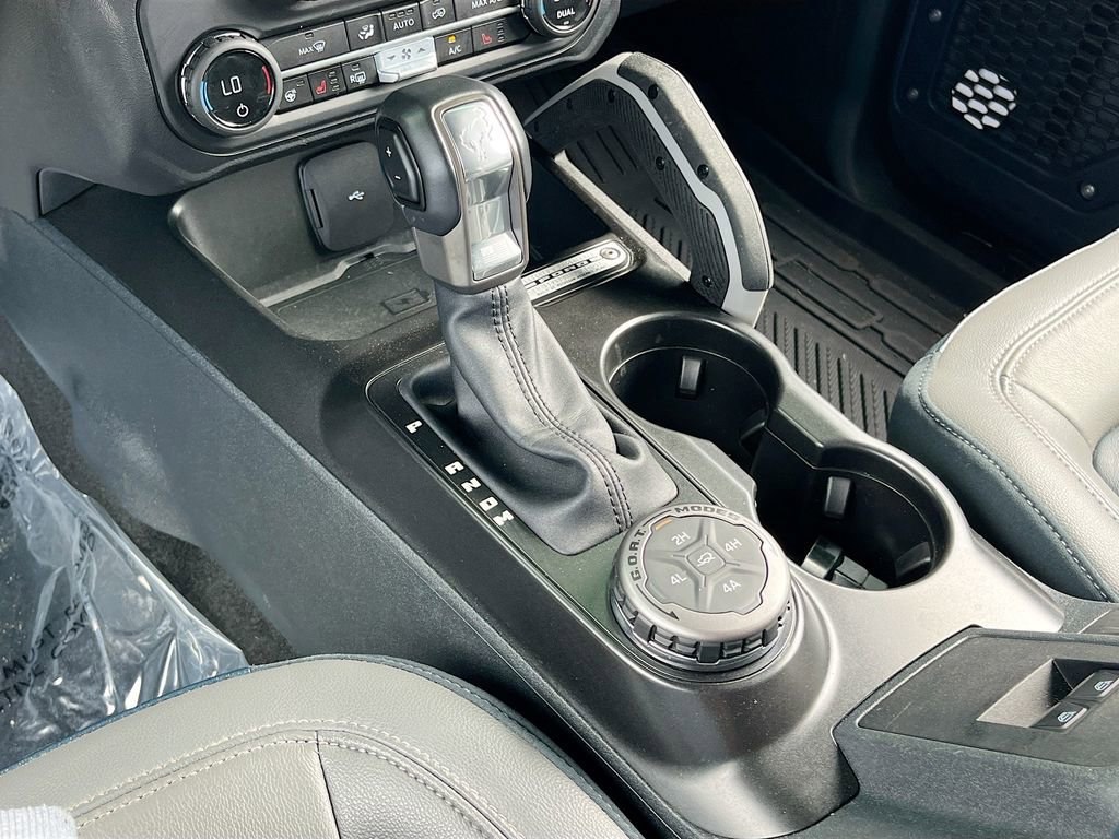 Used 2023 Ford Bronco Outer Banks w/ Sasquatch Package AWD/4WD image 17