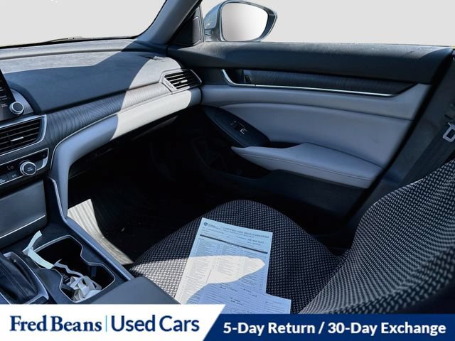 Used 2018 Honda Accord EX image 29