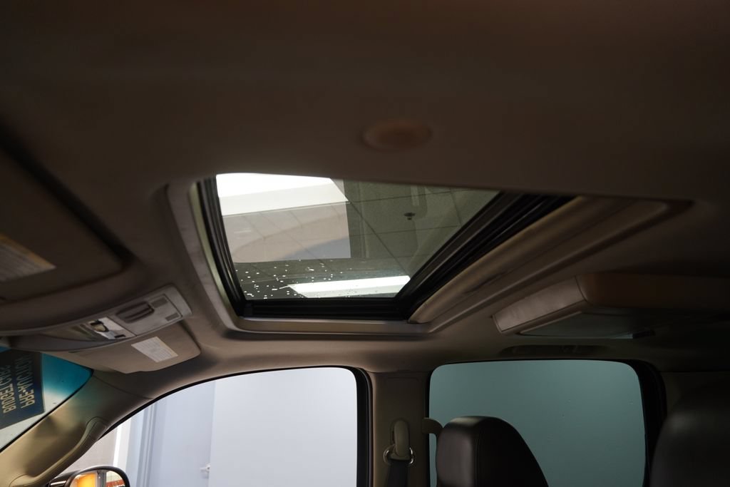 Used 2012 Chevrolet Suburban LT AWD/4WD image 3