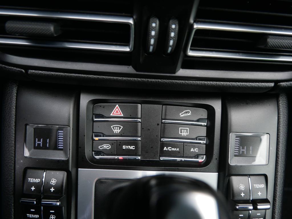 Used 2021 Porsche Macan image 29