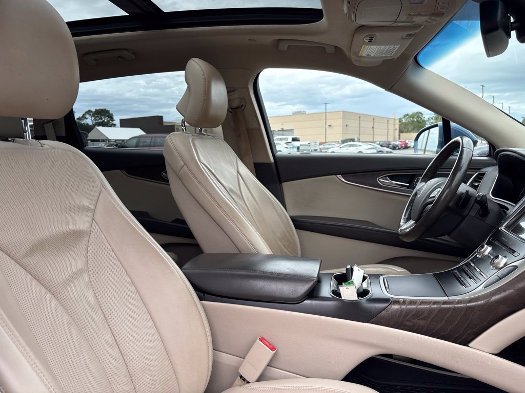 Used 2018 Lincoln MKX Reserve w/ Driver Assistance Package AWD/4WD image 24