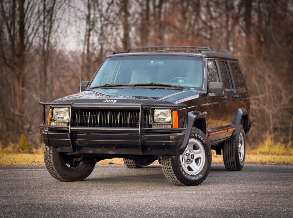 Used 1996 Jeep Cherokee Sport image 3