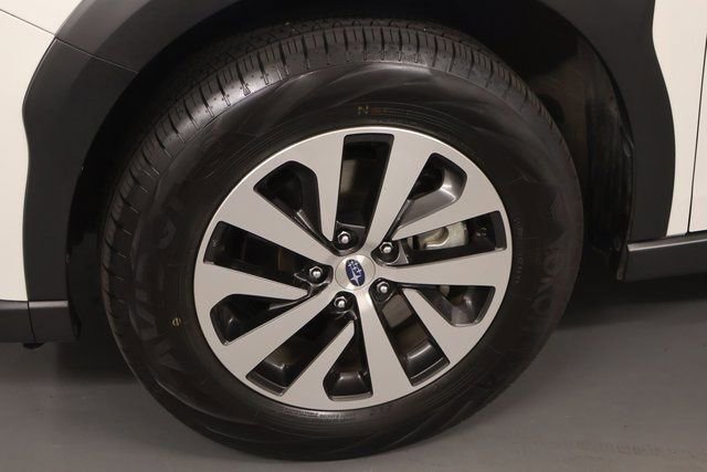Certified 2025 Subaru Outback Premium AWD/4WD image 8