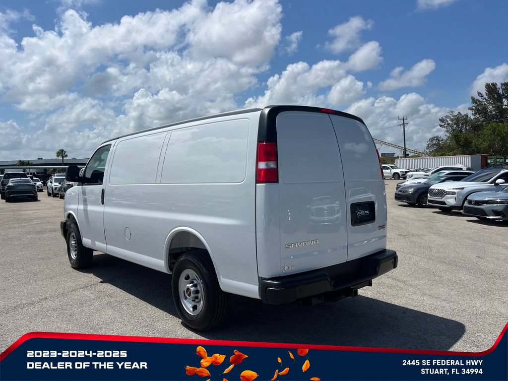 New 2026 GMC Savana 2500 w/ Driver Convenience Package RWD image 5
