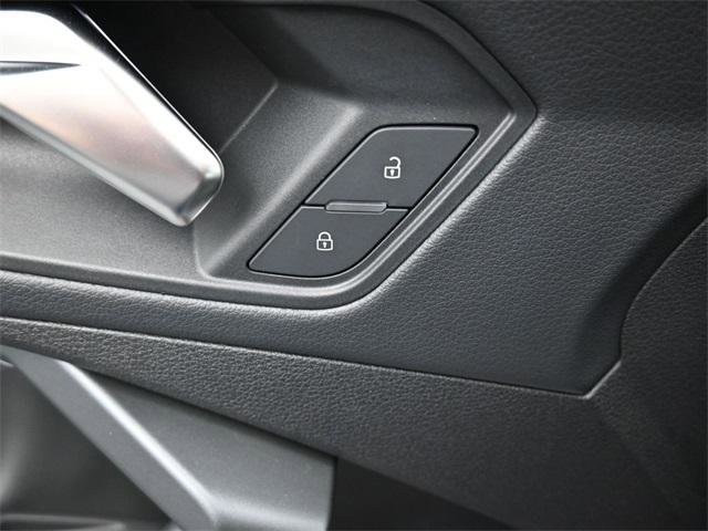 Certified 2025 Audi Q3 2.0T Premium Plus image 15