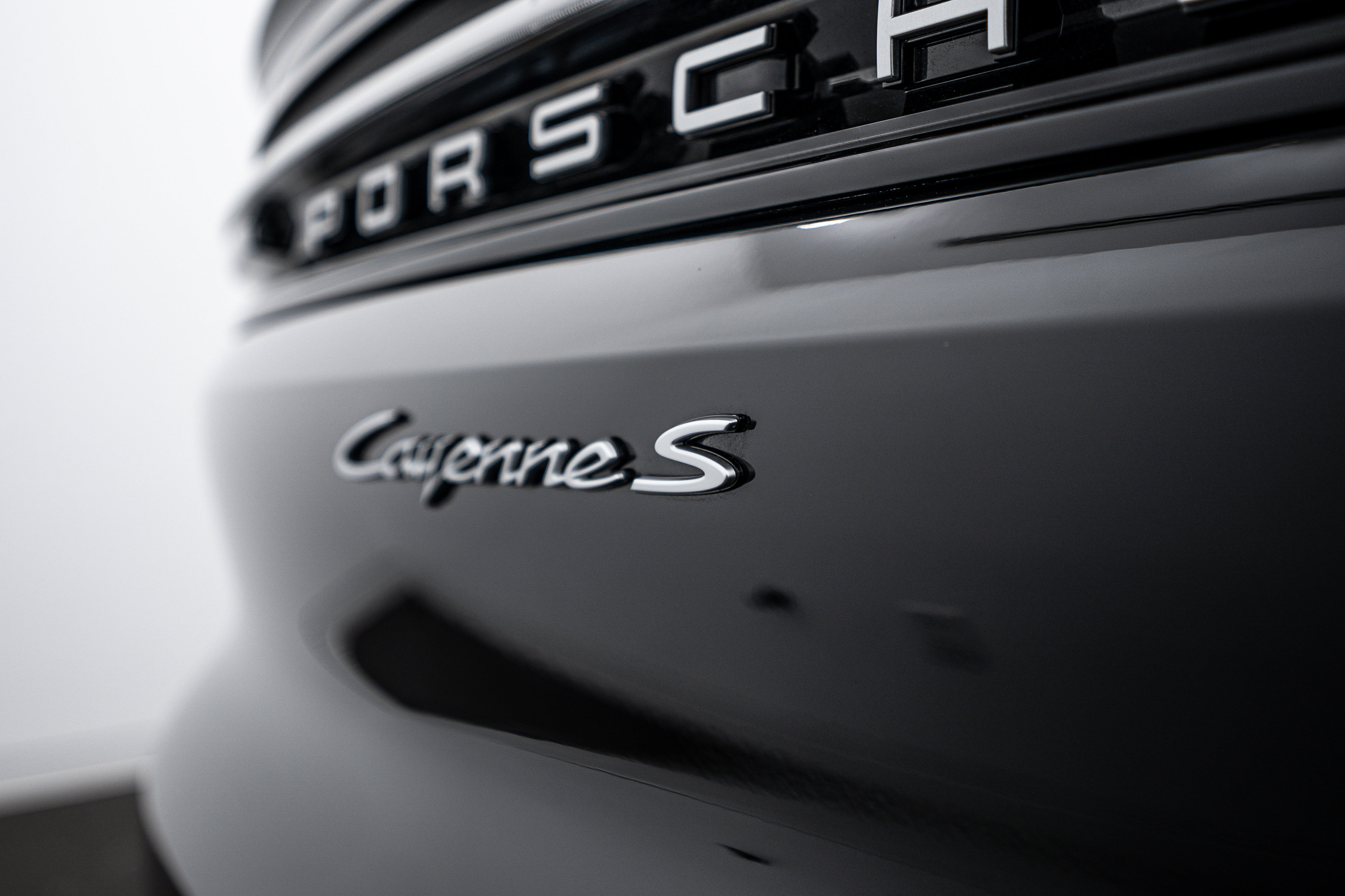 Certified 2025 Porsche Cayenne S image 27