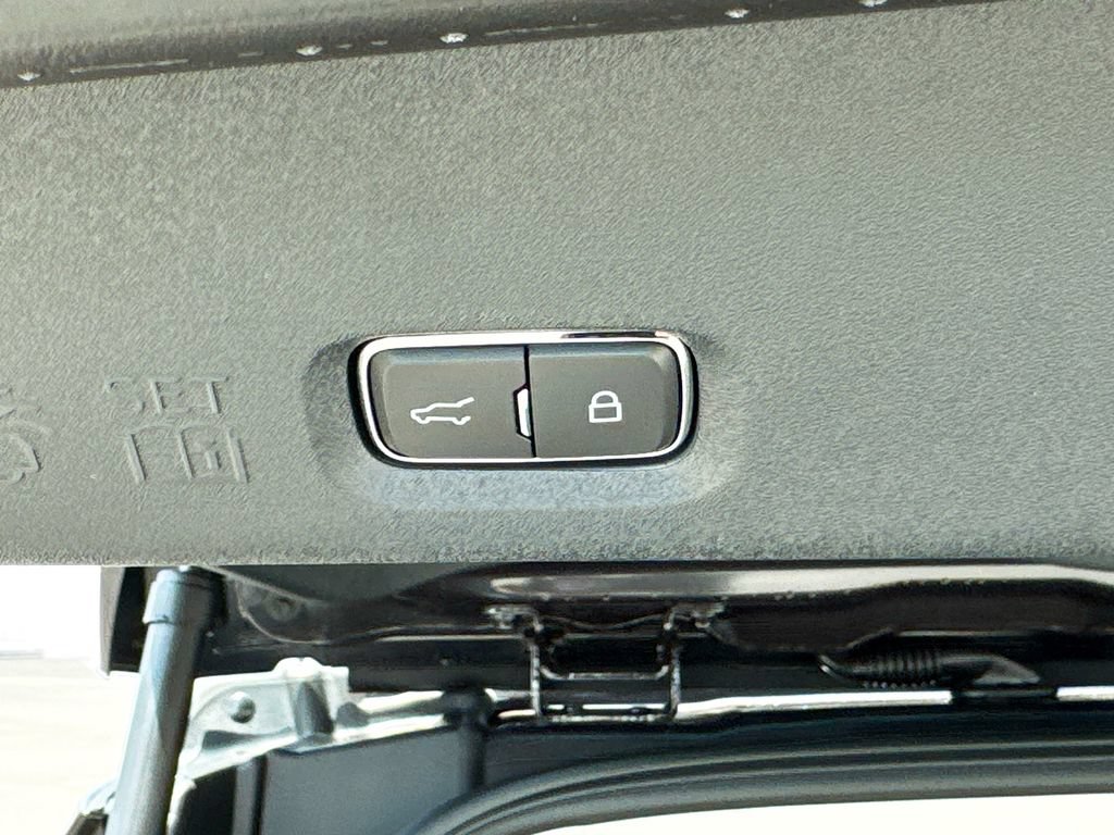 New 2026 Ford Expedition Active RWD image 32