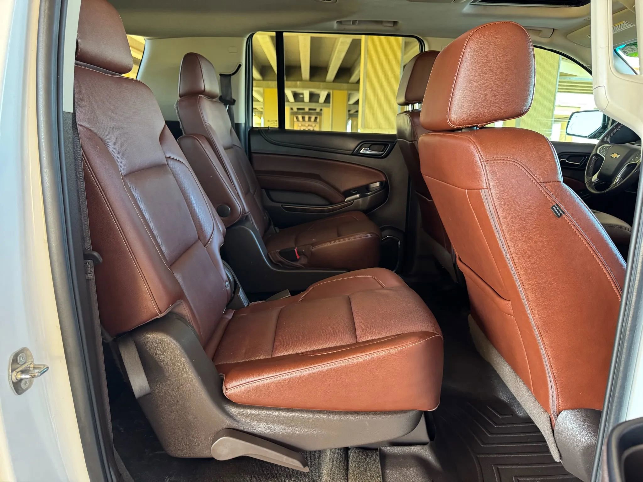 Used 2018 Chevrolet Suburban Premier image 28