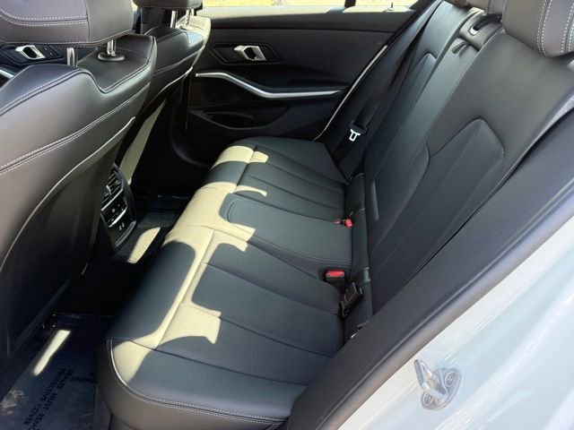 Used 2025 BMW 330i xDrive Sedan w/ M Sport Package image 31