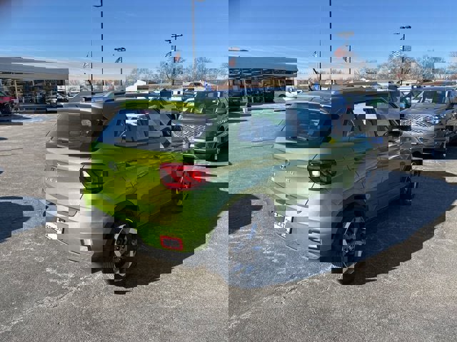 Used 2024 Hyundai Venue SEL image 7