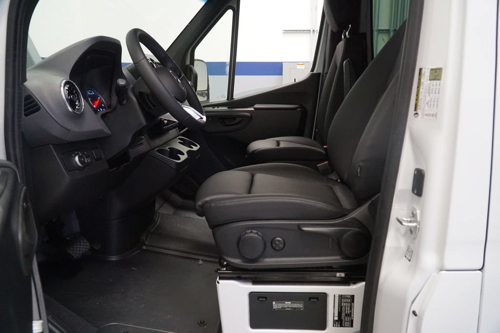 New 2026 Mercedes-Benz Sprinter 2500 image 13