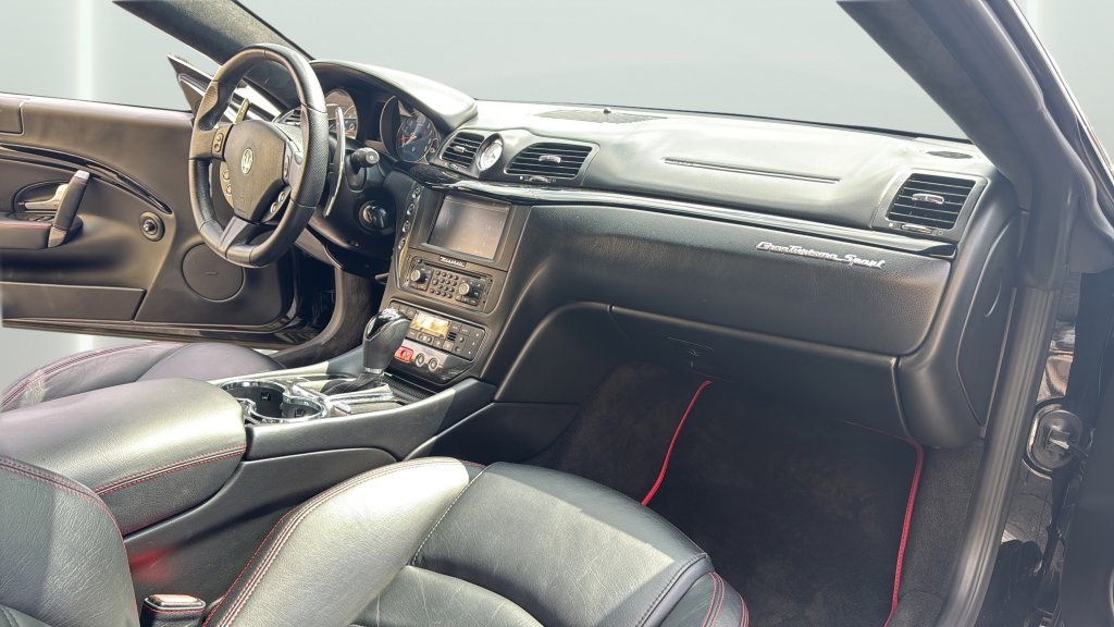 Used 2013 Maserati GranTurismo Sport RWD image 30