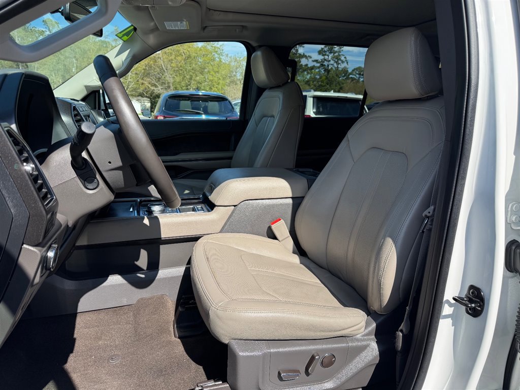 Used 2021 Ford Expedition Limited image 18