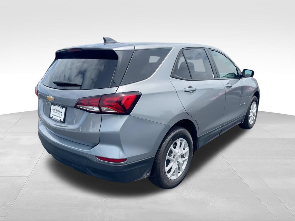 Used 2024 Chevrolet Equinox LS w/ LS Convenience Package FWD image 8