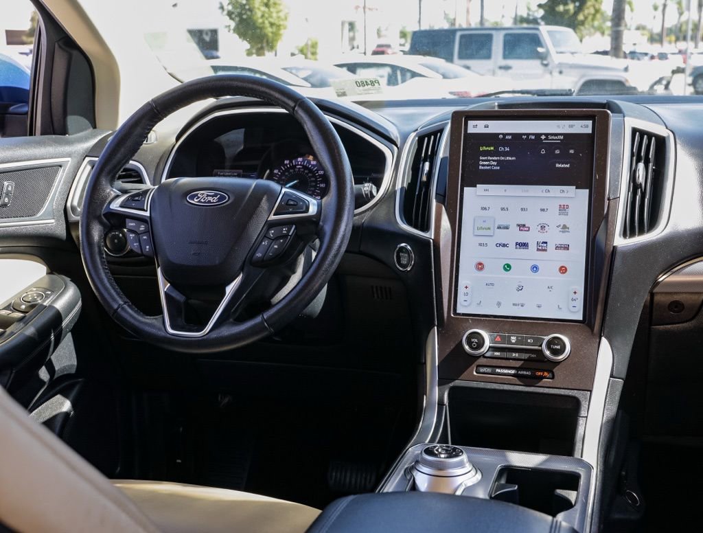 Used 2021 Ford Edge SEL image 21