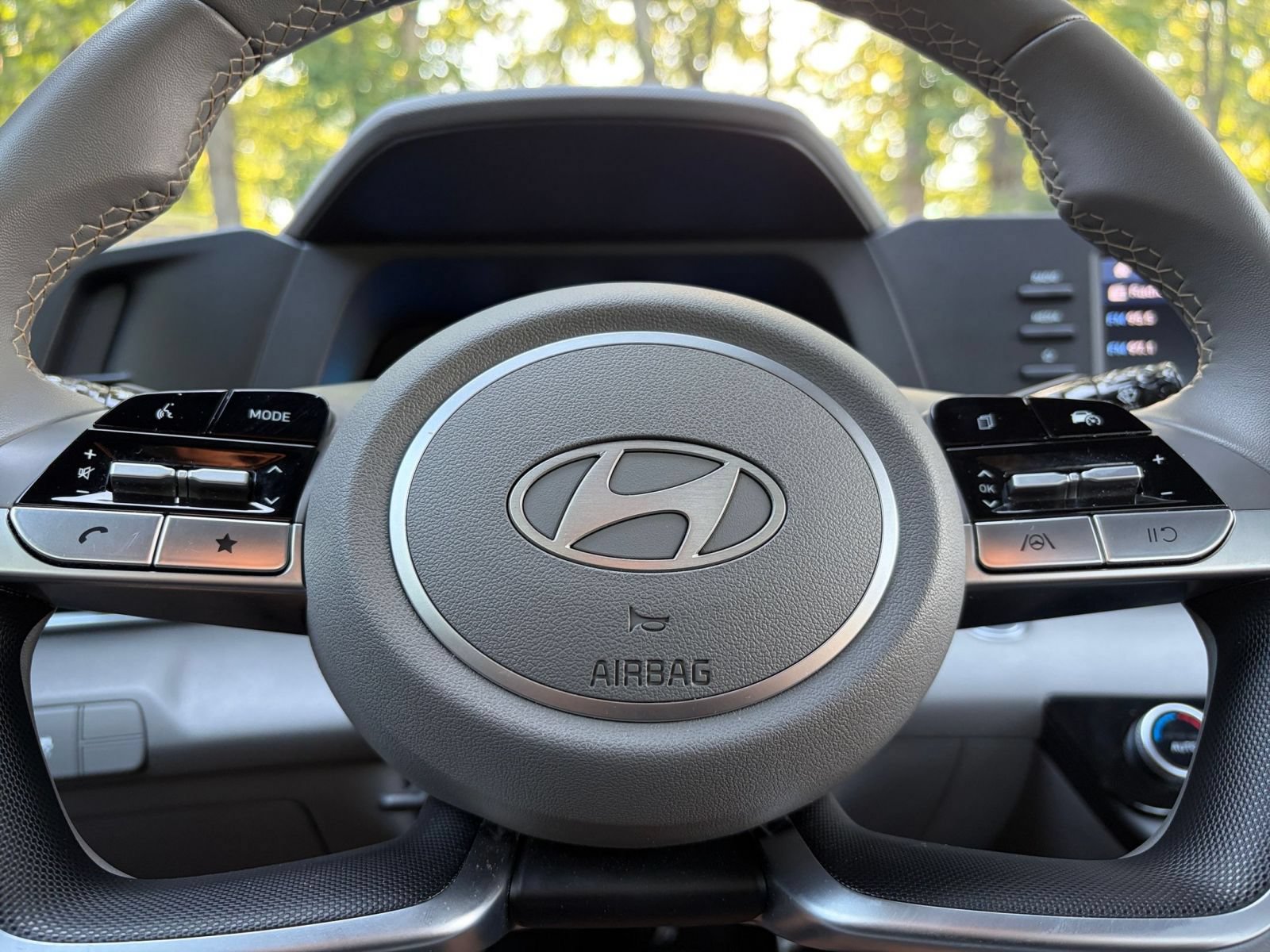 Used 2026 Hyundai Elantra Sport FWD image 27