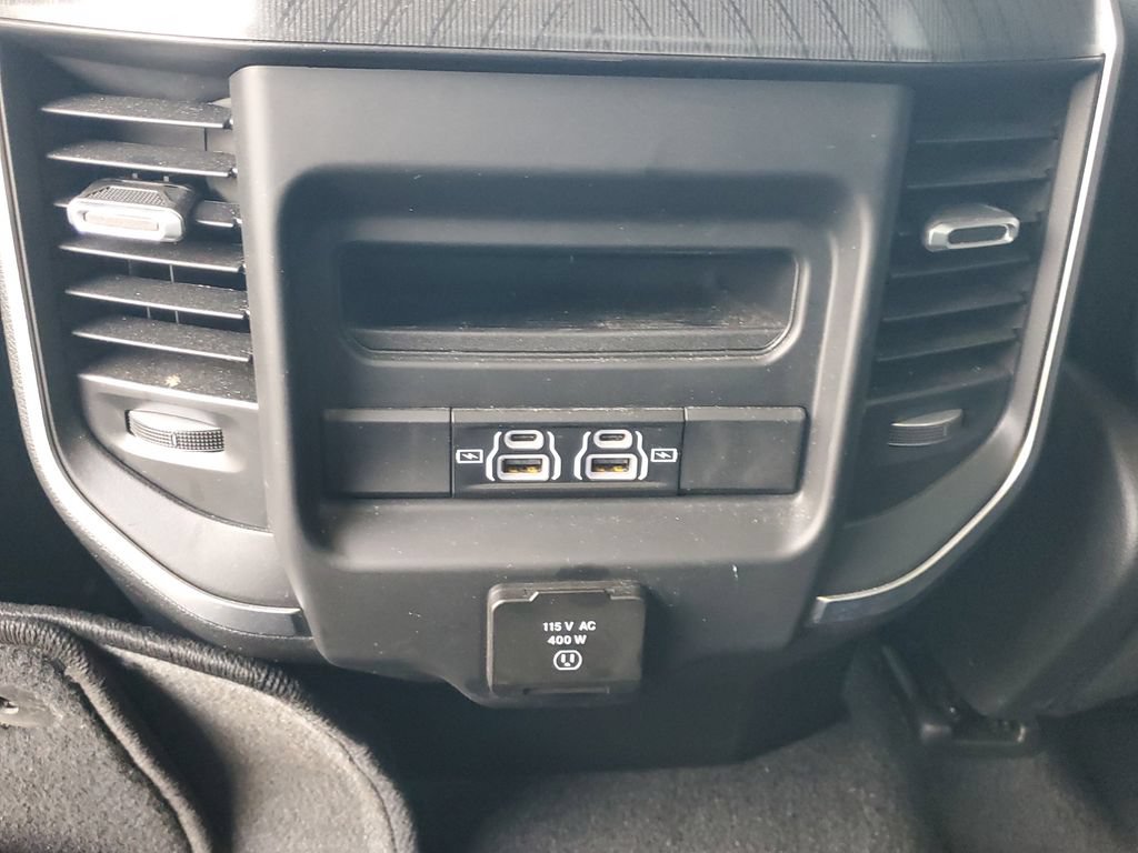 Used 2025 RAM 1500 Big Horn AWD/4WD image 10