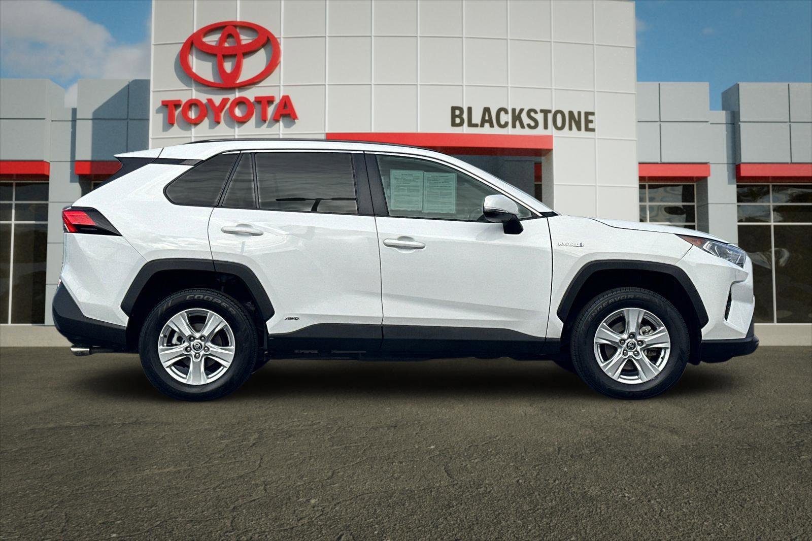 Certified 2021 Toyota RAV4 XLE w/ Convenience Package AWD/4WD image 2