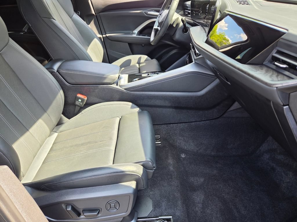 Certified 2025 Audi Q5 Premium AWD/4WD image 18