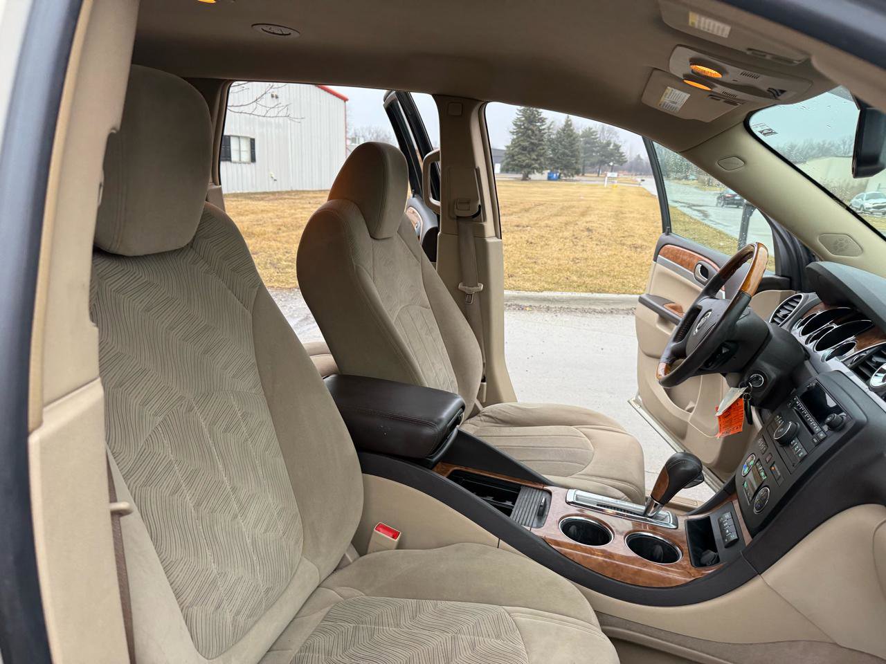 Used 2010 Buick Enclave CX w/ Driver Confidence Package FWD image 29
