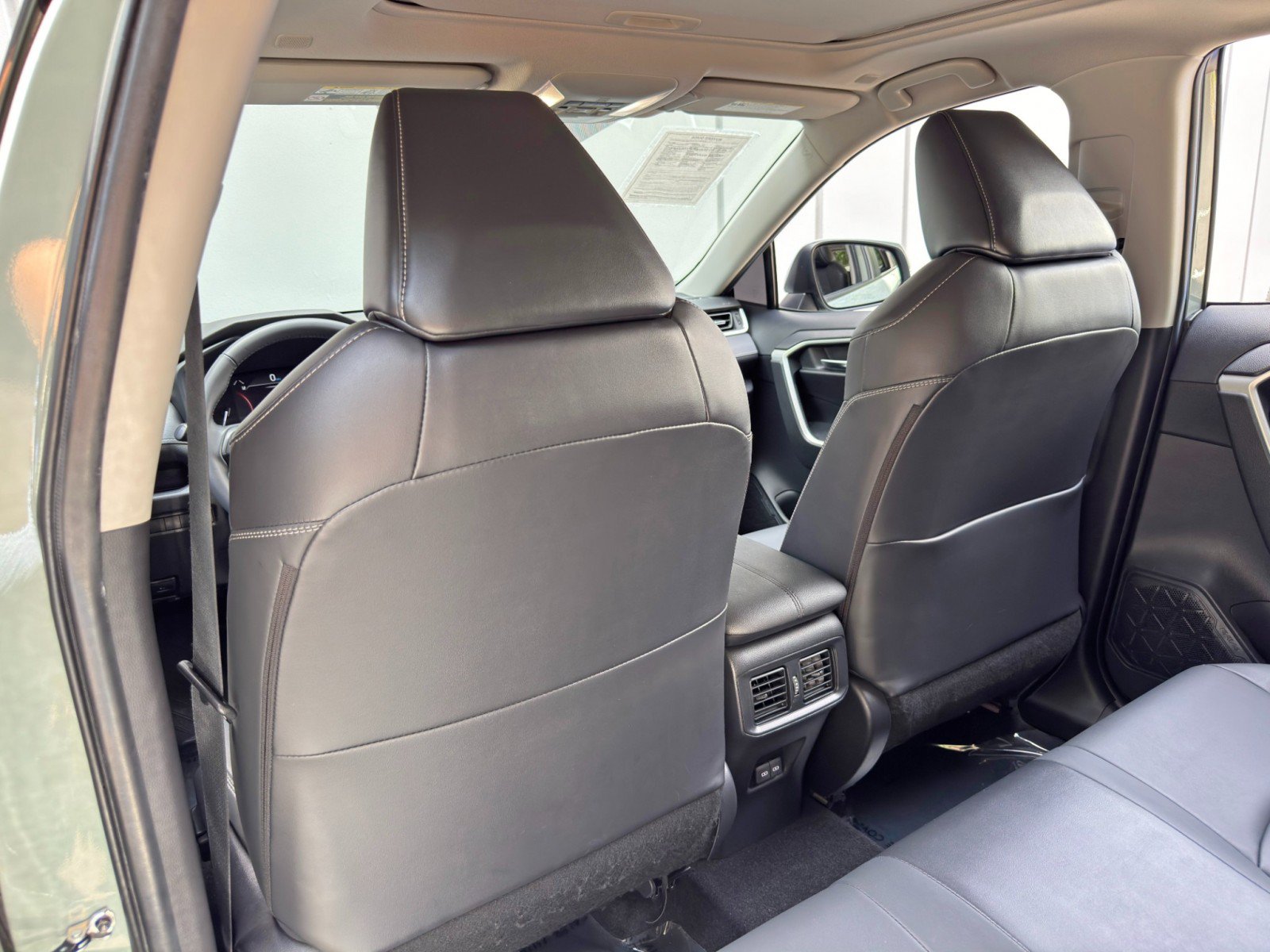 Used 2023 Toyota RAV4 XLE Premium FWD image 34