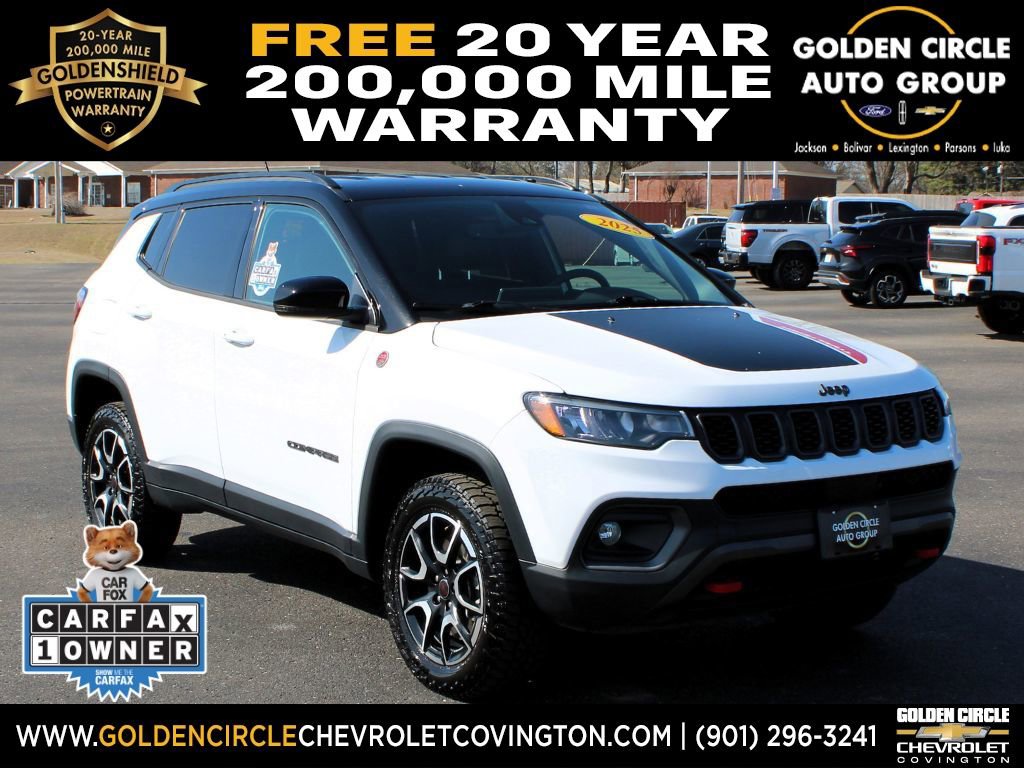 Used 2025 Jeep Compass Trailhawk w/ Trailer Tow Group AWD/4WD image 1