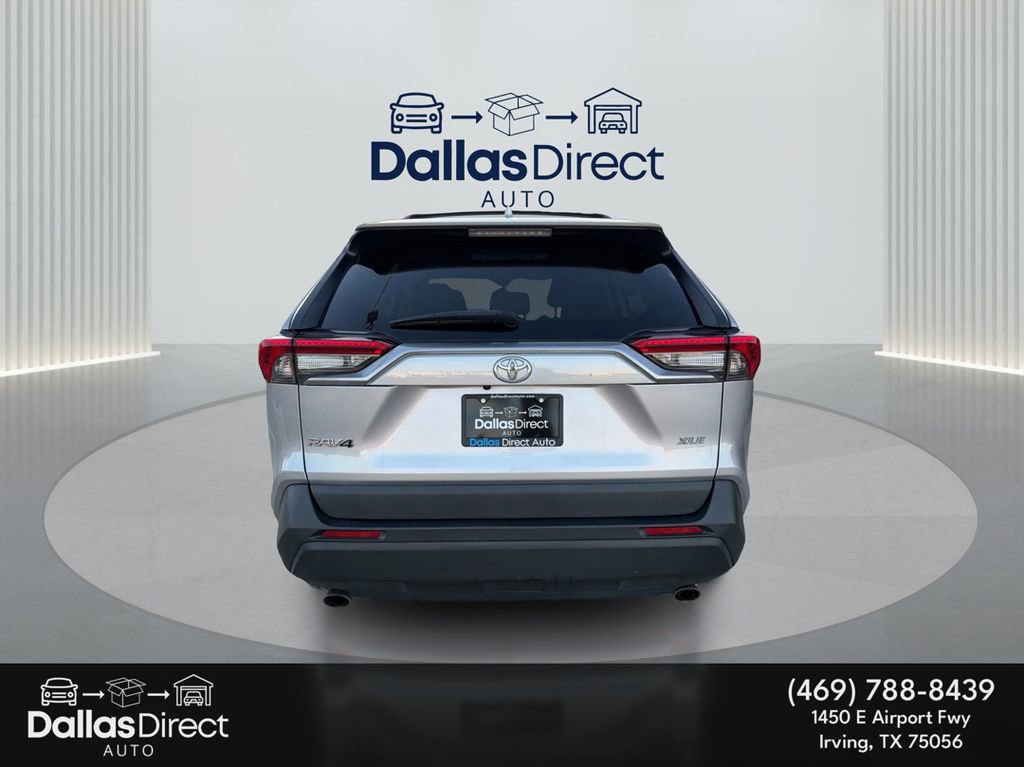 Used 2023 Toyota RAV4 XLE Premium image 7