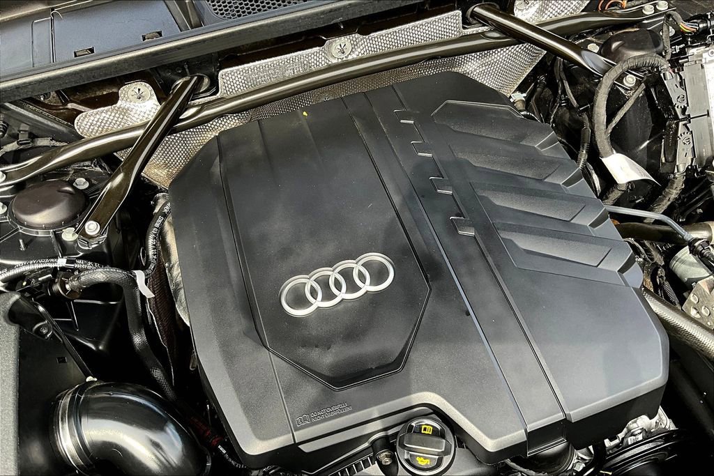 Used 2023 Audi Q5 2.0T Premium w/ Convenience Package image 32
