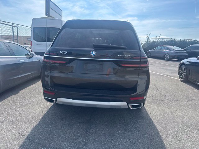 Used 2026 BMW X7 xDrive40i w/ Premium Package AWD/4WD image 11