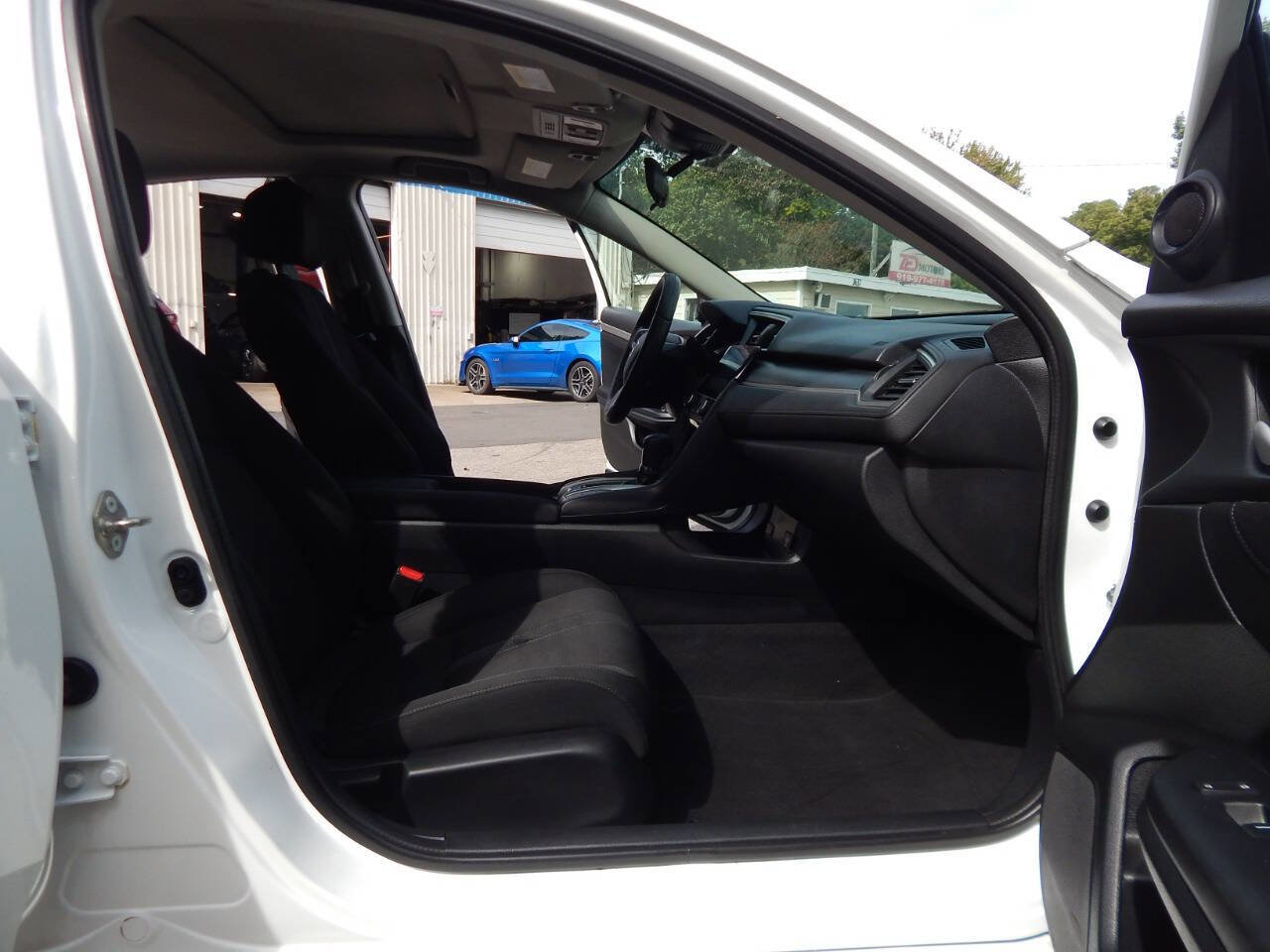 Used 2018 Honda Civic EX image 28