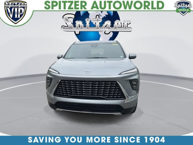 Used 2025 Buick Enclave Avenir AWD/4WD image 3
