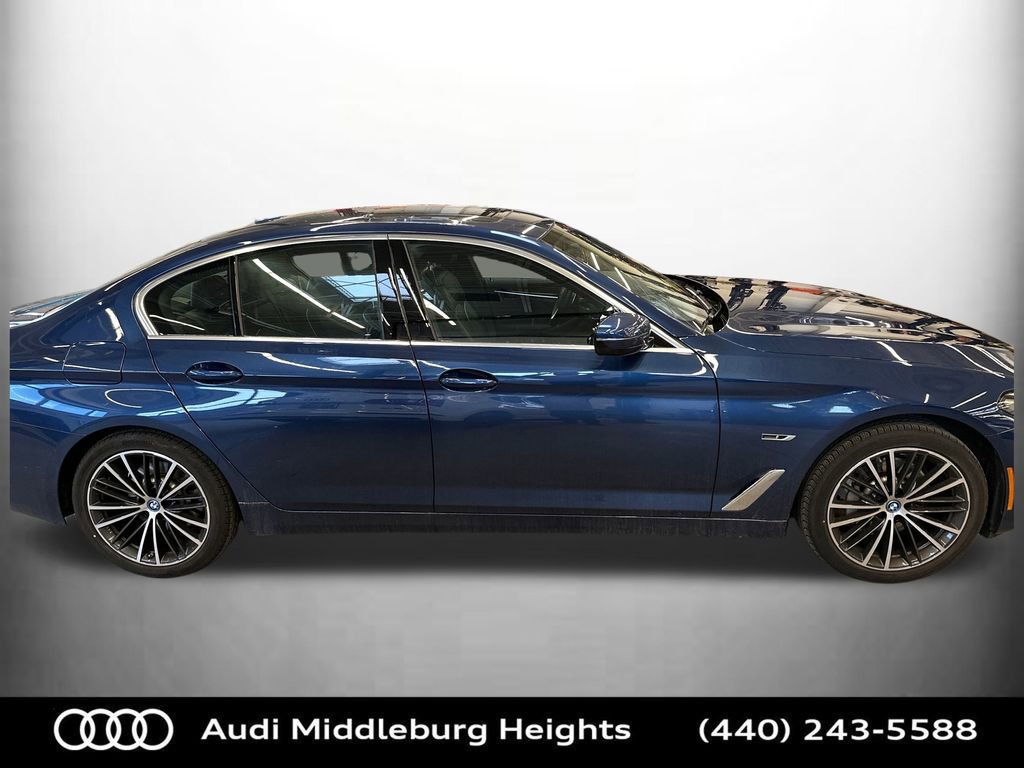 Used 2023 BMW 530e xDrive w/ Luxury Seating Package image 8