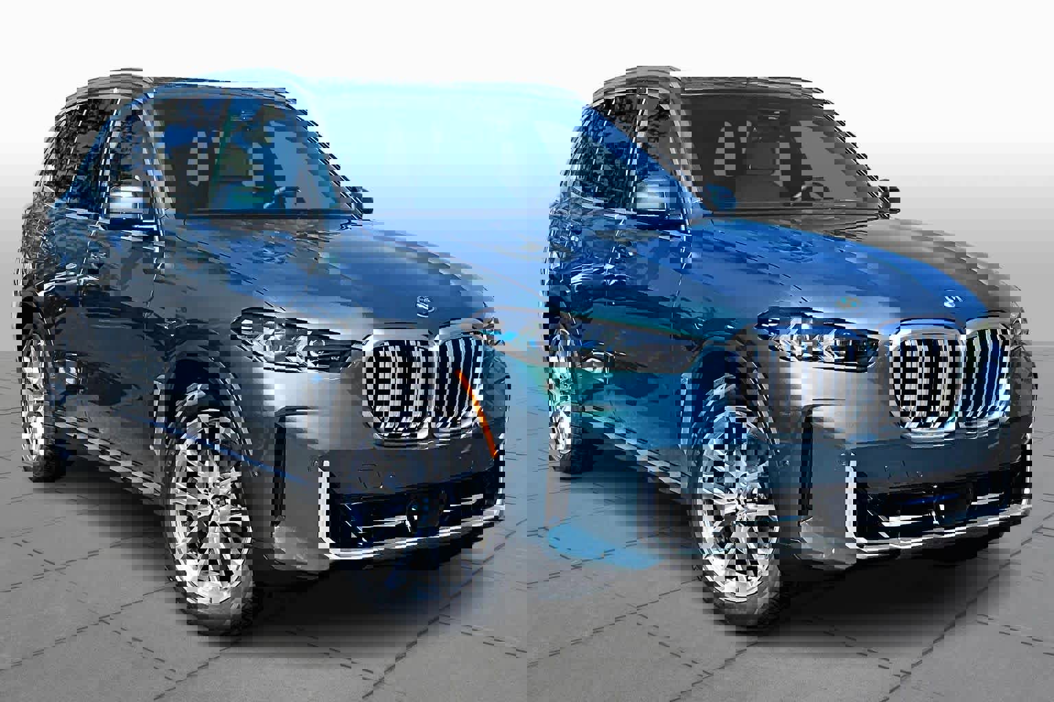 Certified 2026 BMW X5 xDrive50e image 3