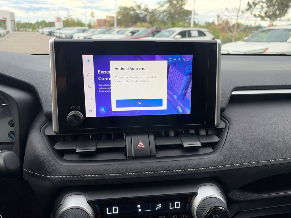 Used 2025 Toyota RAV4 LE AWD/4WD image 27