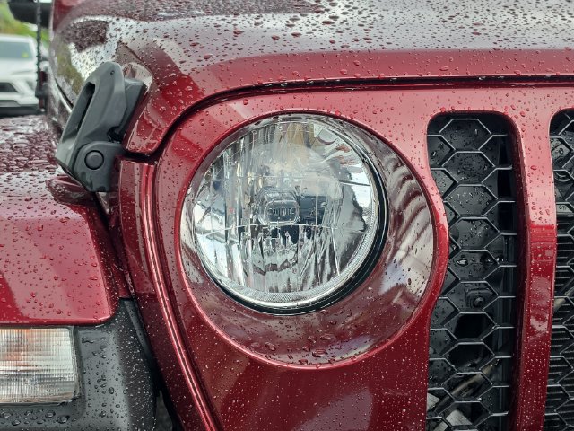 Used 2021 Jeep Gladiator Sport AWD/4WD image 11