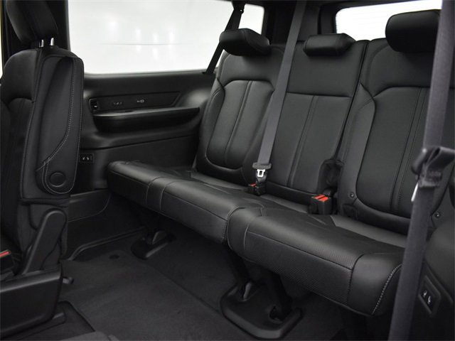 New 2023 Jeep Wagoneer L Series III w/ Premium Group I image 15