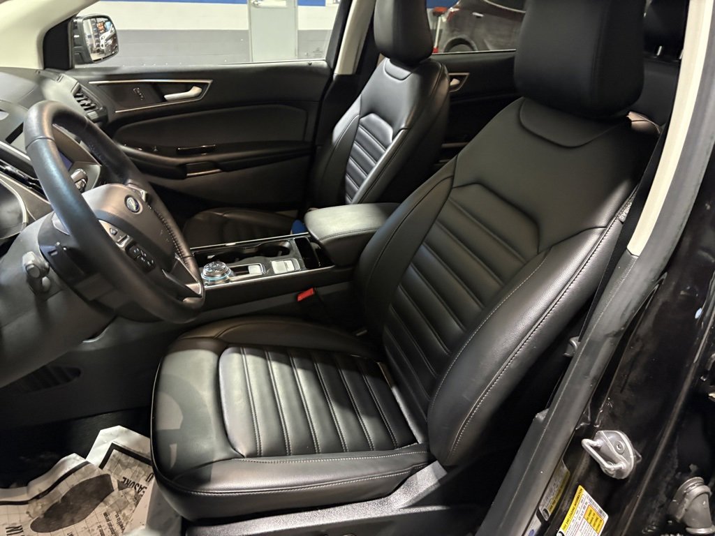 Used 2020 Ford Edge SEL w/ Convenience Package image 12